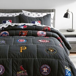 MLB Quilt - Queen
